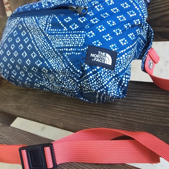 The North Face FANORAK Windbreaker / Fanny Pack - Picture 7 of 8